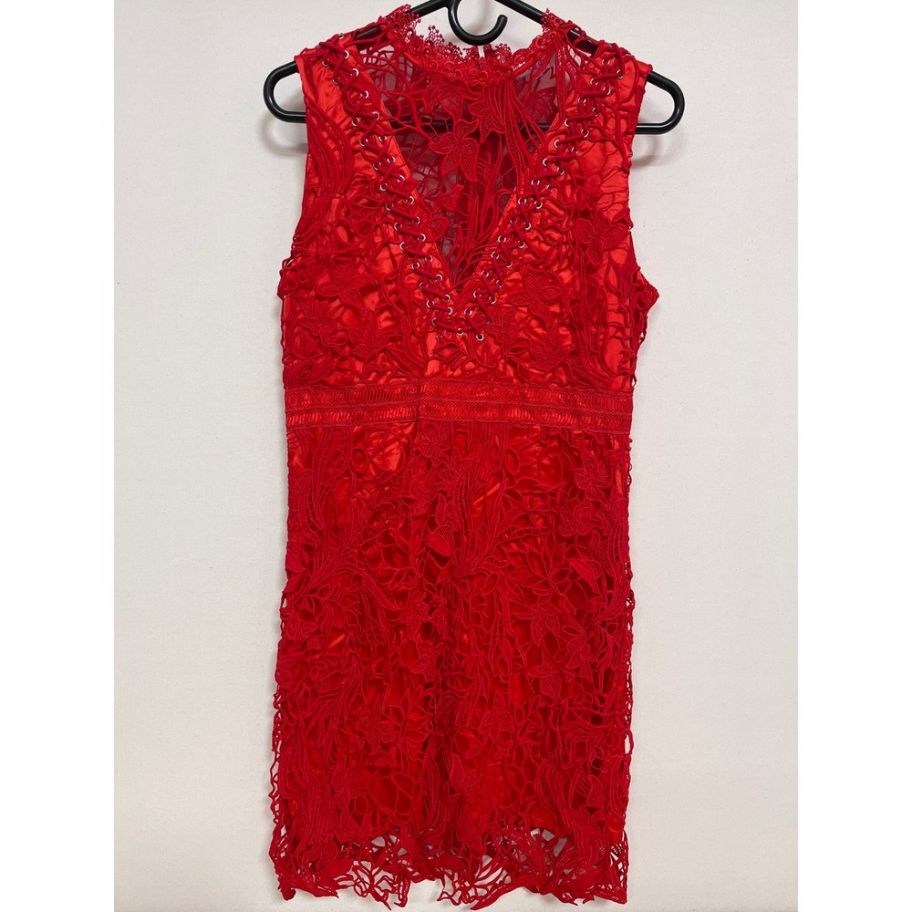 Ice Cube Red Floral Guipure Lace Sleeveless Cocktail Dress Size 40 Lace Up Neck